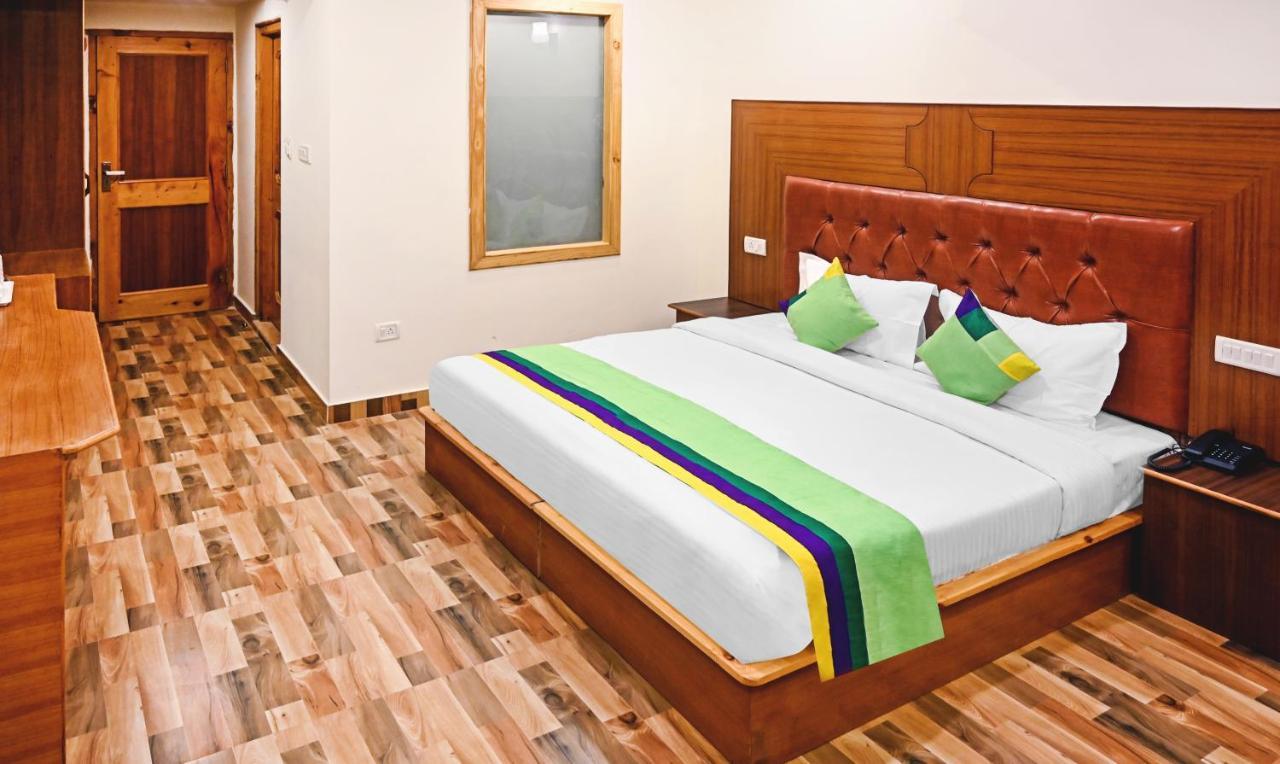 Treebo Dev With Valley View, Mall Road Manali  Exterior photo