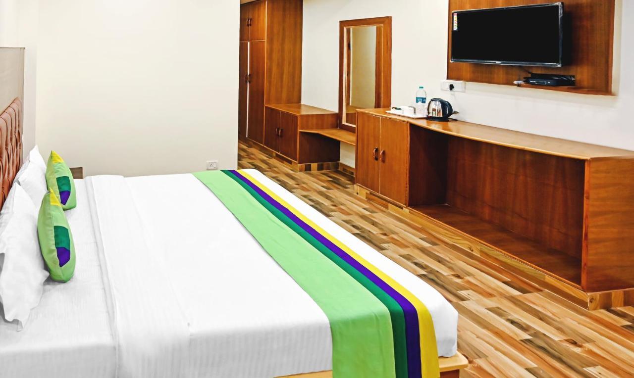 Treebo Dev With Valley View, Mall Road Manali  Exterior photo